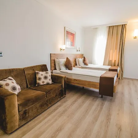 Uptown Bueyuek Anadolu