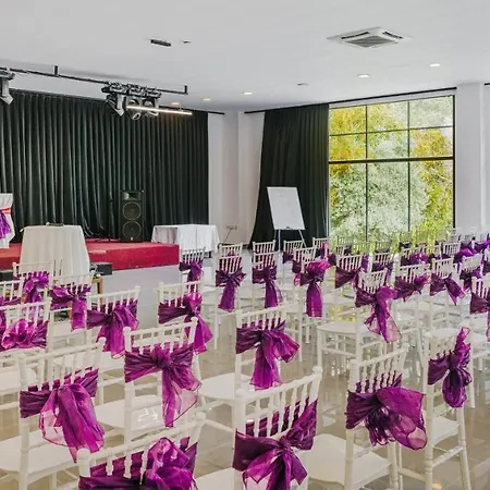 Uptown Bueyuek Anadolu 酒店 4*