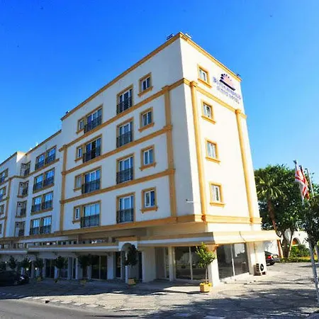 Uptown Bueyuek Anadolu 酒店