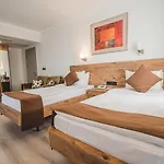 Uptown Bueyuek Anadolu Hotel 4*