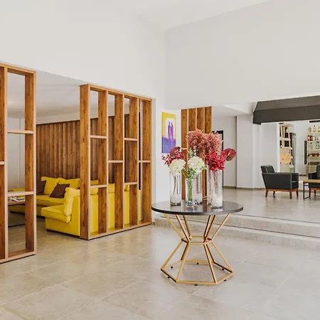 מלון Uptown Bueyuek Anadolu