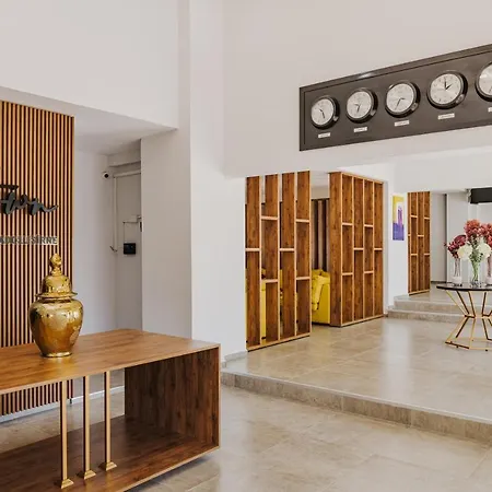 מלון Uptown Bueyuek Anadolu 4*