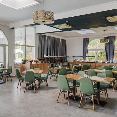 Uptown Bueyuek Anadolu מלון