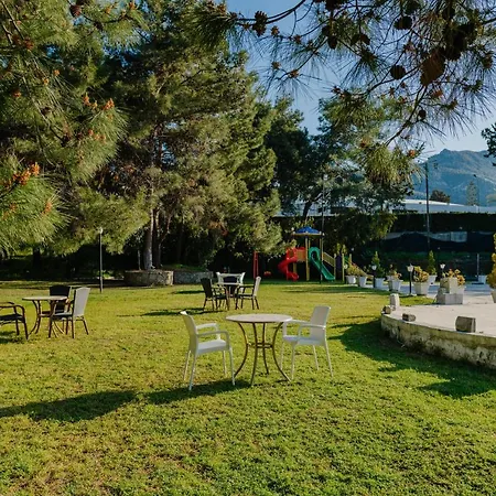 Uptown Bueyuek Anadolu فندق كيرينيا