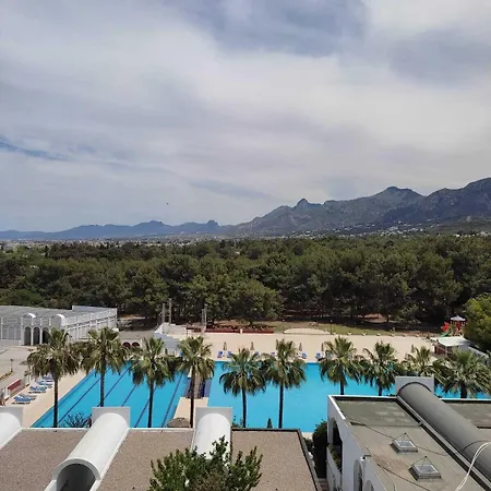 Uptown Bueyuek Anadolu מלון 4*