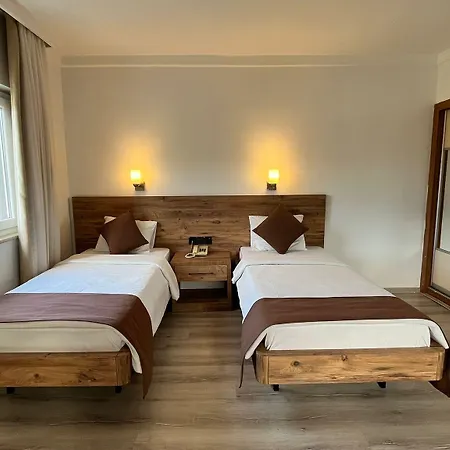 Uptown Bueyuek Anadolu מלון 4*