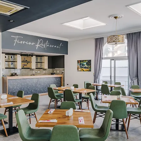 Otel Uptown Büyük Anadolu Girne