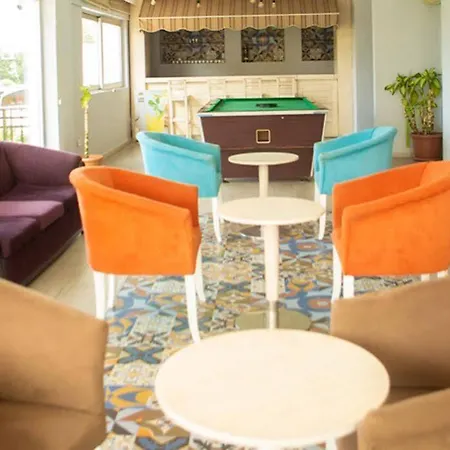 Uptown Bueyuek Anadolu 4* كيرينيا