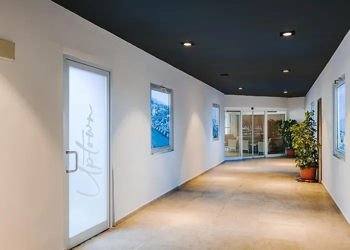 Uptown Büyük Anadolu Otel Girne