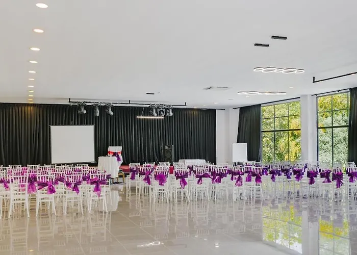 Otel Uptown Büyük Anadolu Girne