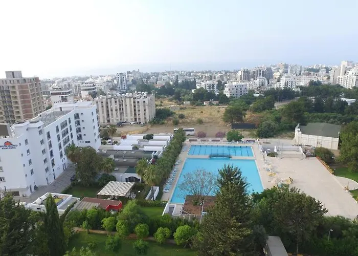 Otel Uptown Büyük Anadolu Girne