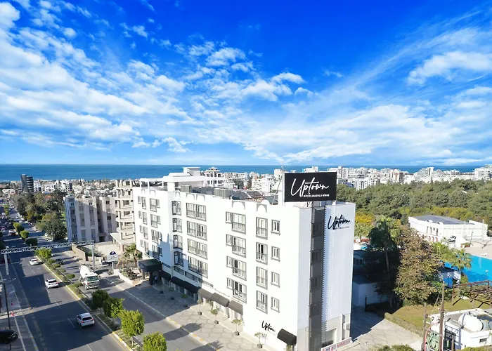 Uptown Büyük Anadolu Otel Girne