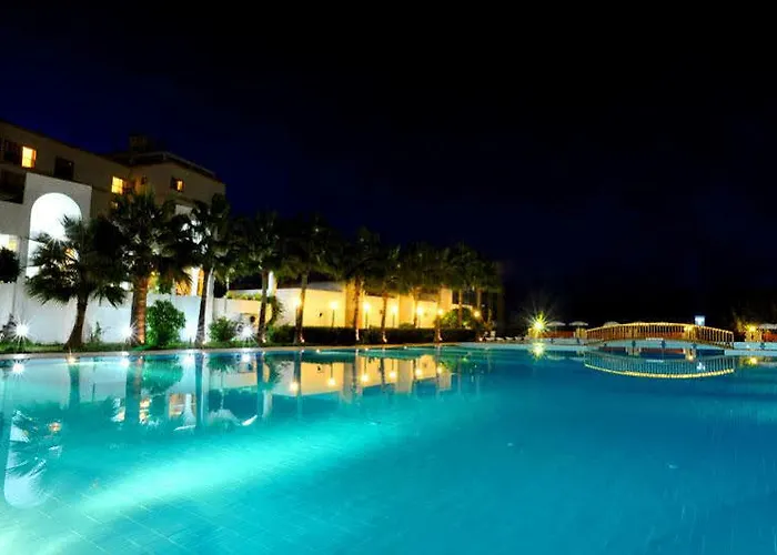 Uptown Büyük Anadolu Otel Girne