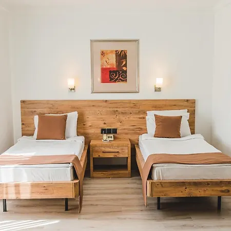 Uptown Bueyuek Anadolu Отель Кирения
