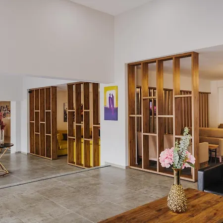 Uptown Bueyuek Anadolu Отель Кирения