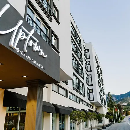 Отель Uptown Bueyuek Anadolu 4*