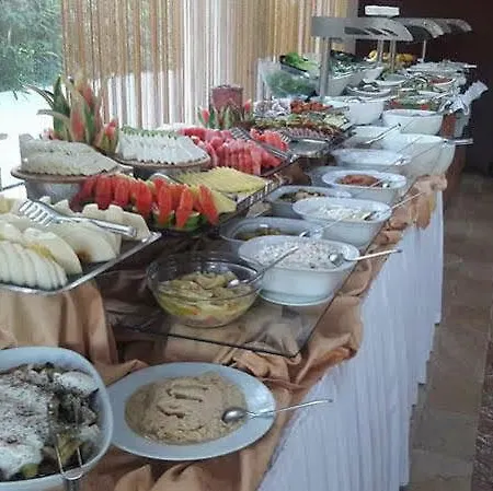 Uptown Bueyuek Anadolu Отель 4*