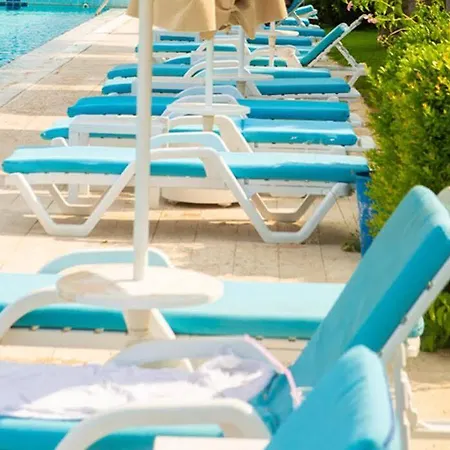 Uptown Bueyuek Anadolu Кирения